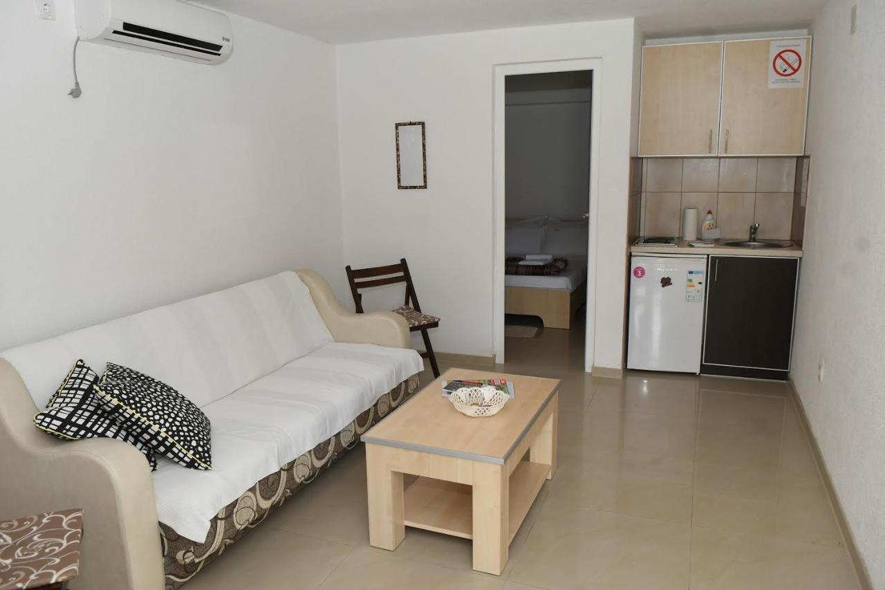 Sobe Alex Apartment Veliko Gradiste Exterior photo